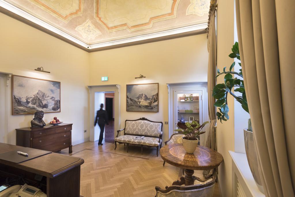 Grand Hotel Della Posta Сондрио Екстериор снимка
